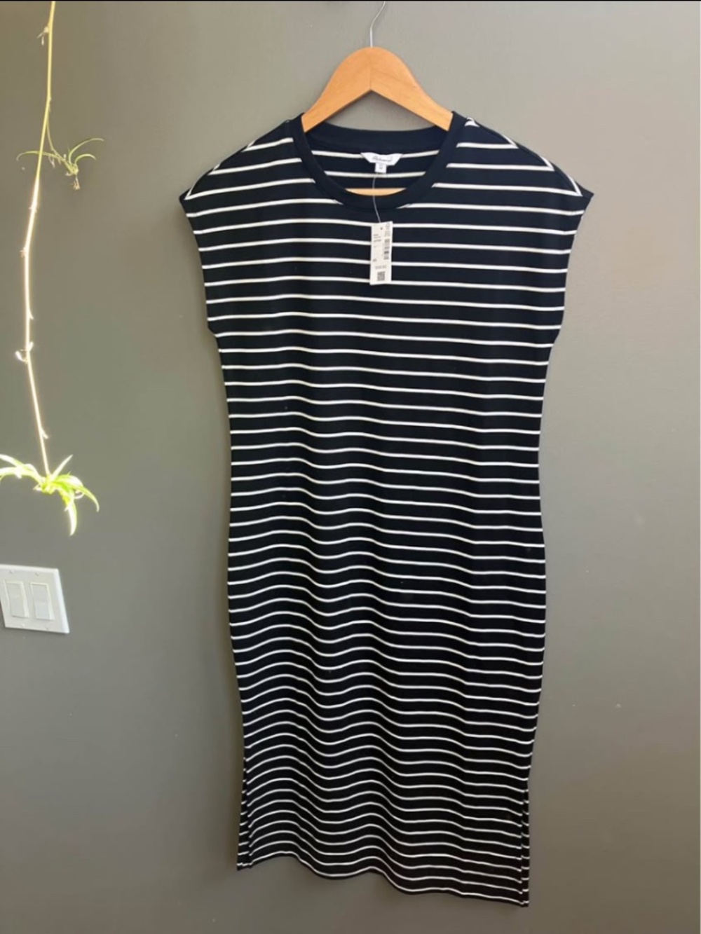 Black & White Striped Midi Dress – NWT – XS